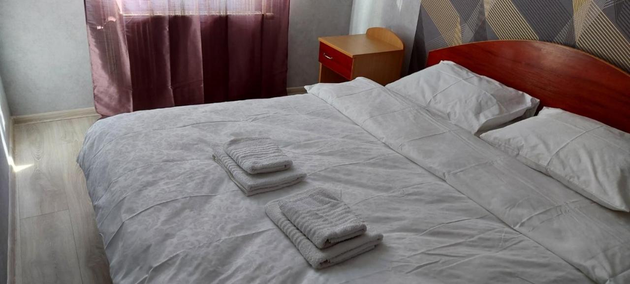 2 Bedroom Apartment On Tomashivskogo Street 7 Lviv Extérieur photo