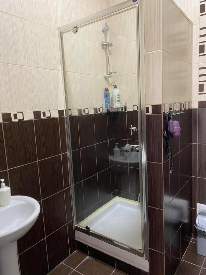 2 Bedroom Apartment On Tomashivskogo Street 7 Lviv Extérieur photo