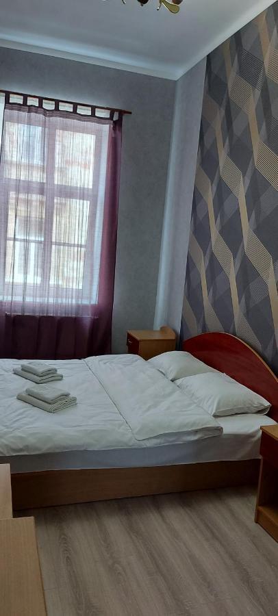 2 Bedroom Apartment On Tomashivskogo Street 7 Lviv Extérieur photo